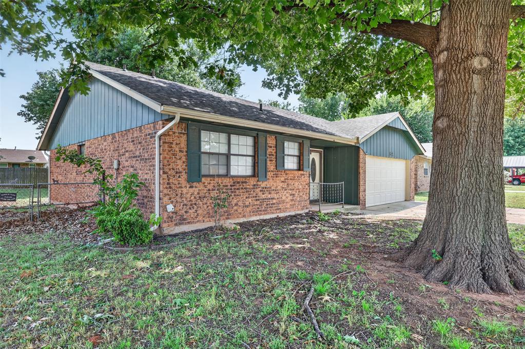 644 W Forster Drive — photo
