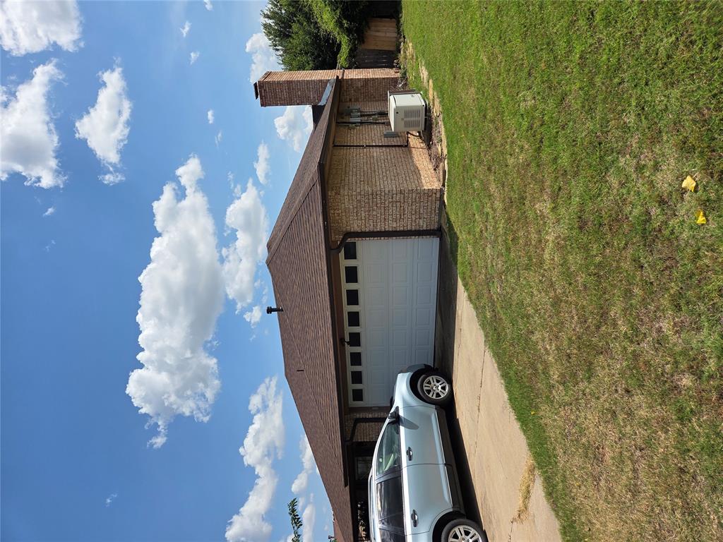 6208 NW Chestnut Lane — photo