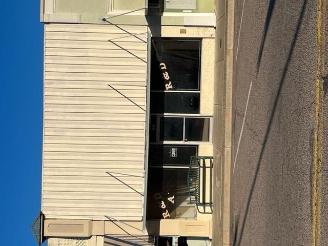 121 N Broadway Street — photo