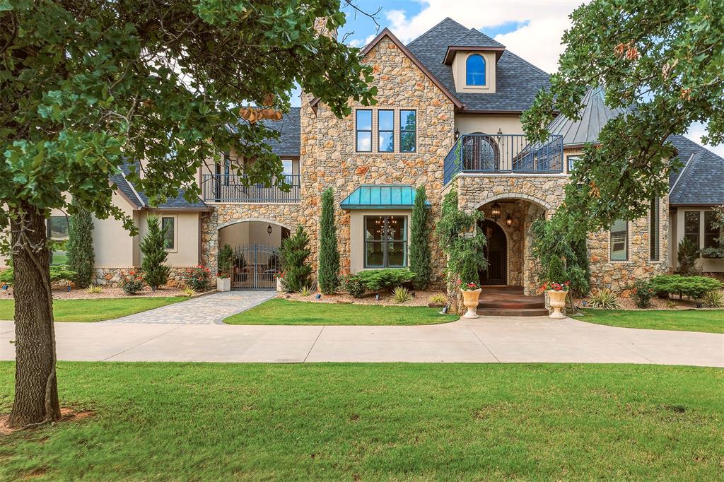 2808 Perth Drive — photo
