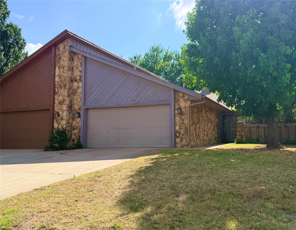 7311 Kings Manor Court — photo
