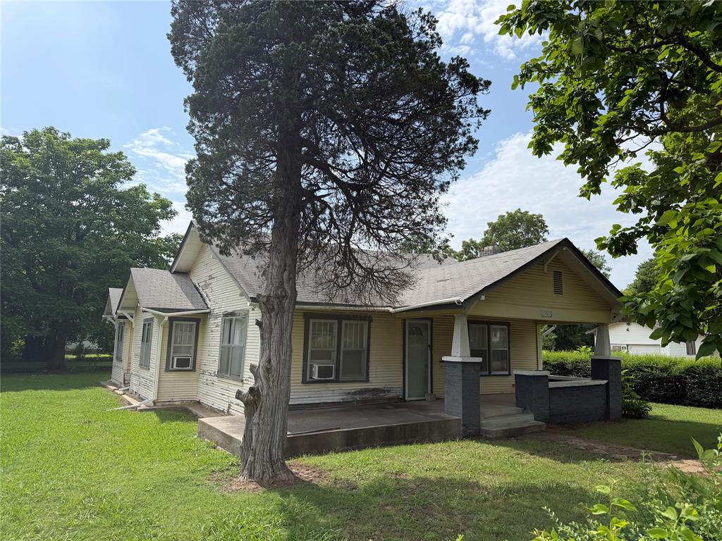 501 E Seminole Avenue — photo