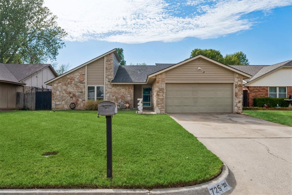 725 Westridge Court — photo
