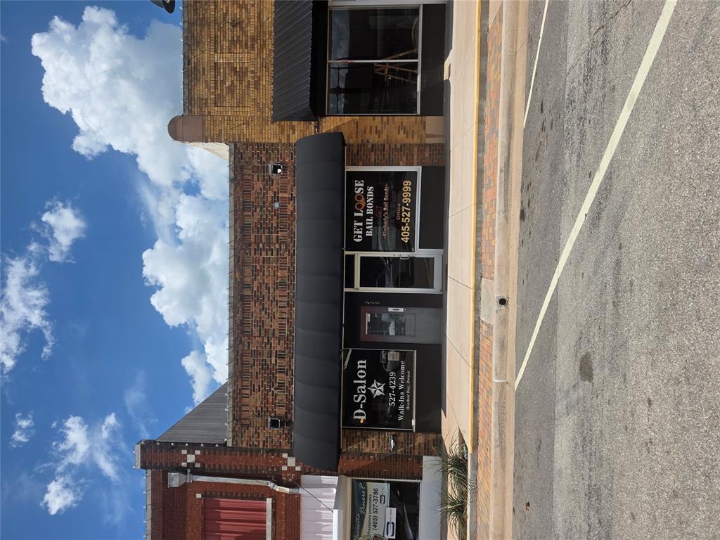 215 W Main Street — photo