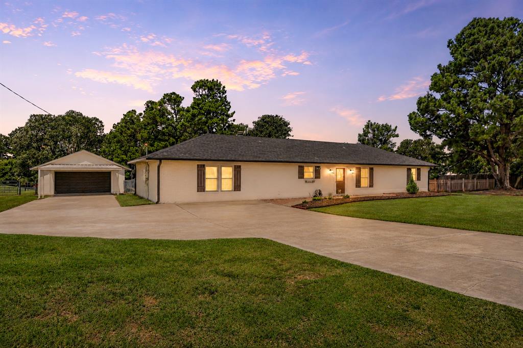 263 N Carolyn Drive — photo