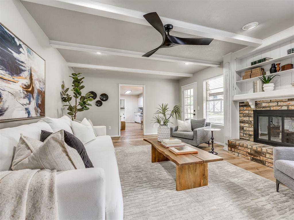 1005 Mary Lee Lane — photo