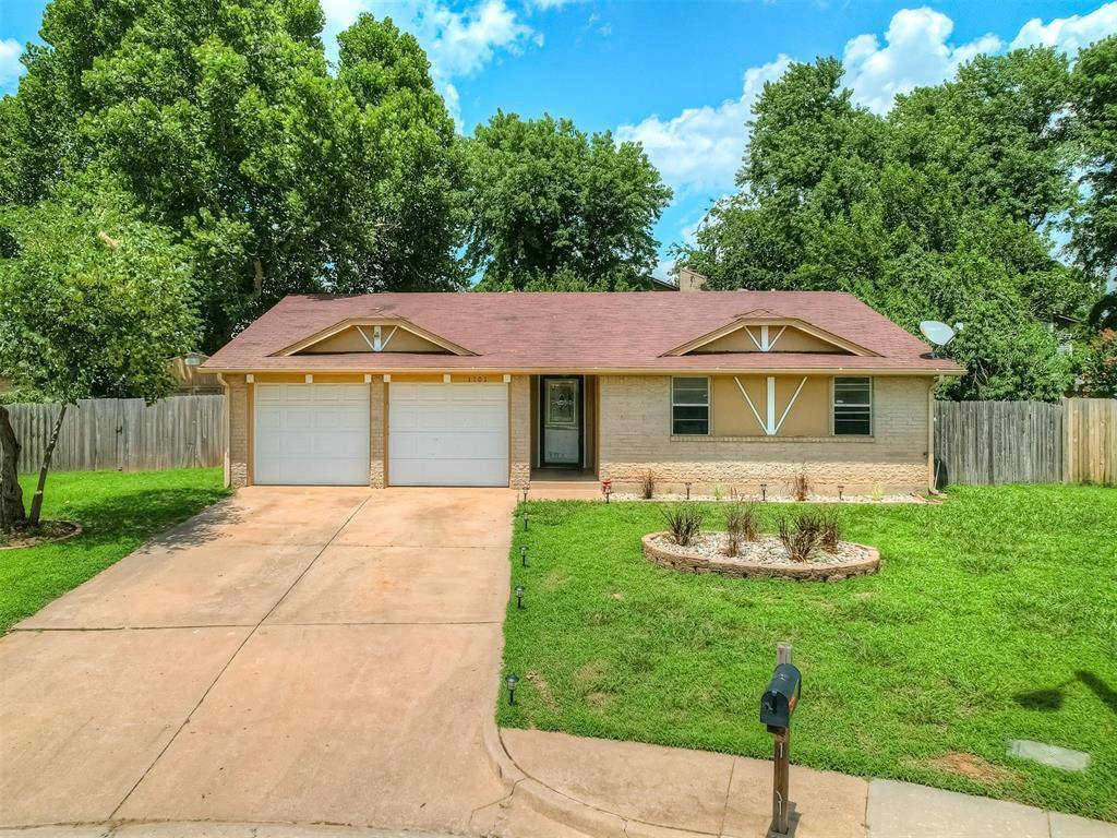 1101 Teal Place — photo