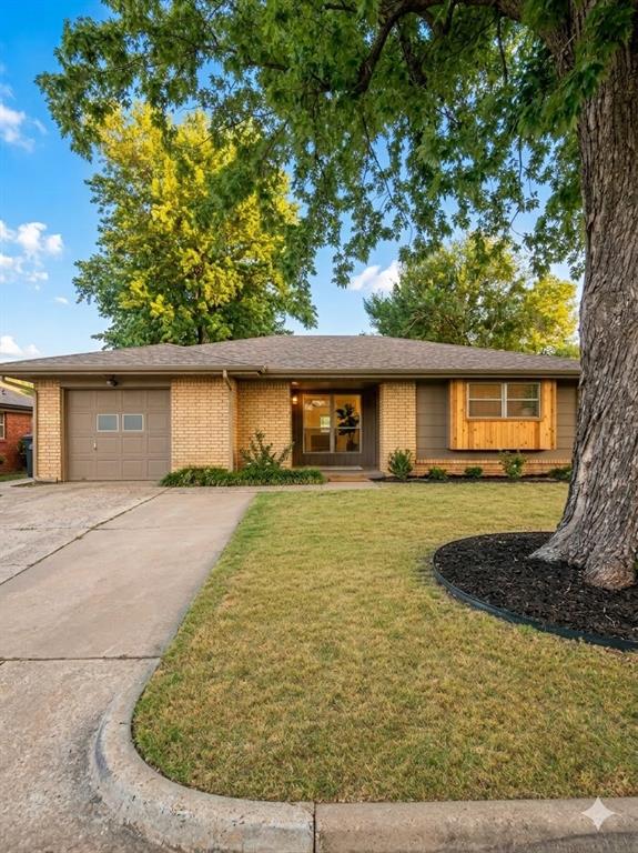 1109 W Peebly Drive — photo