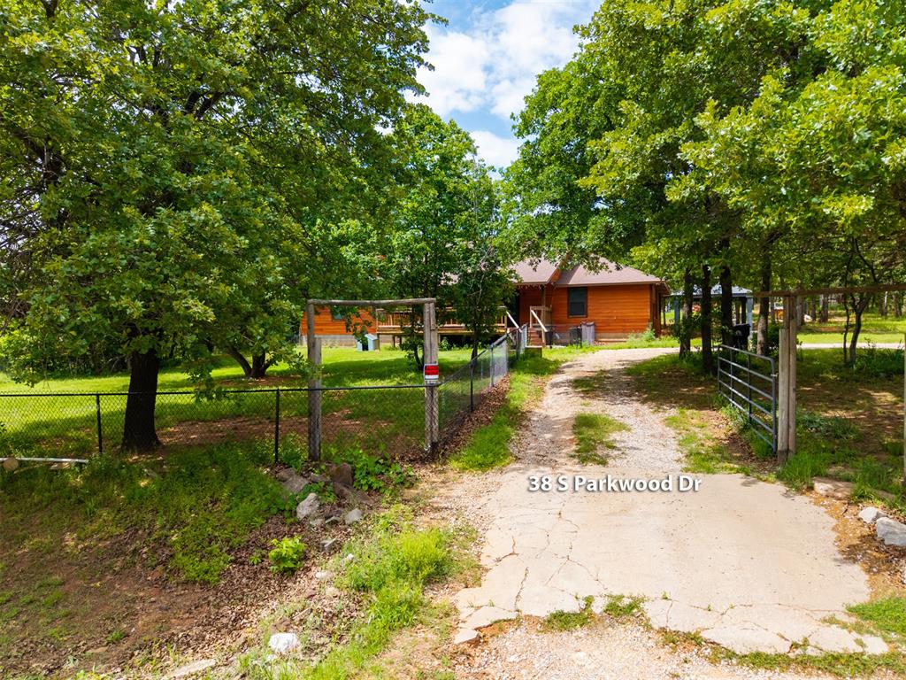 38 S Parkwood Drive — photo