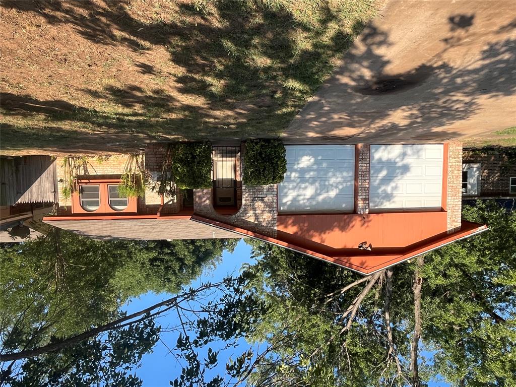 736 Red Oak Terrace — photo