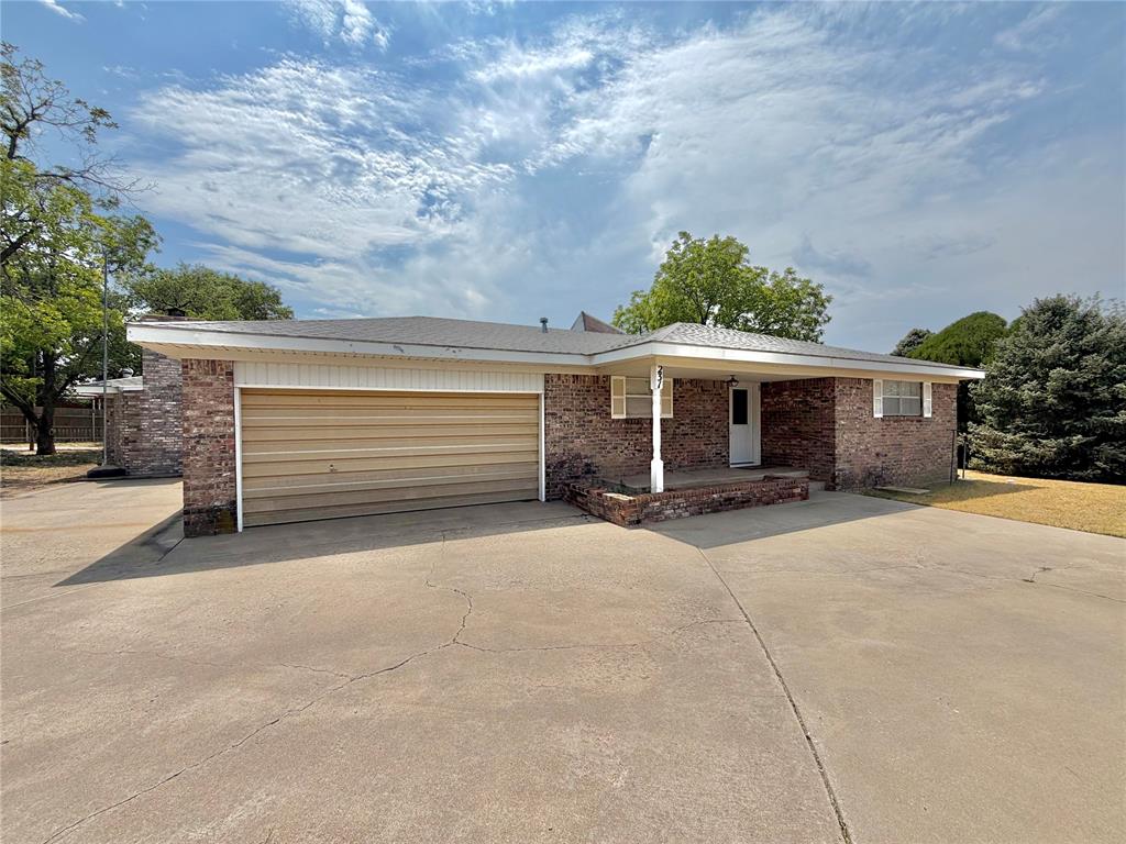 231 Circle Drive, Guymon, OK 73942 — photo 2