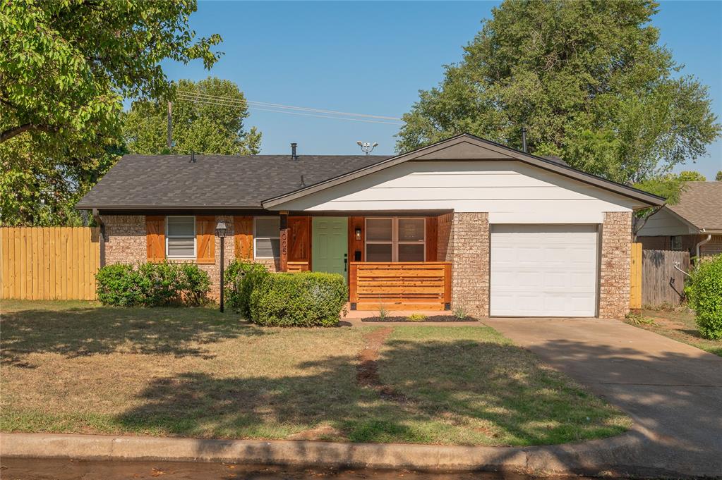 4005 N Oak Grove Drive — photo