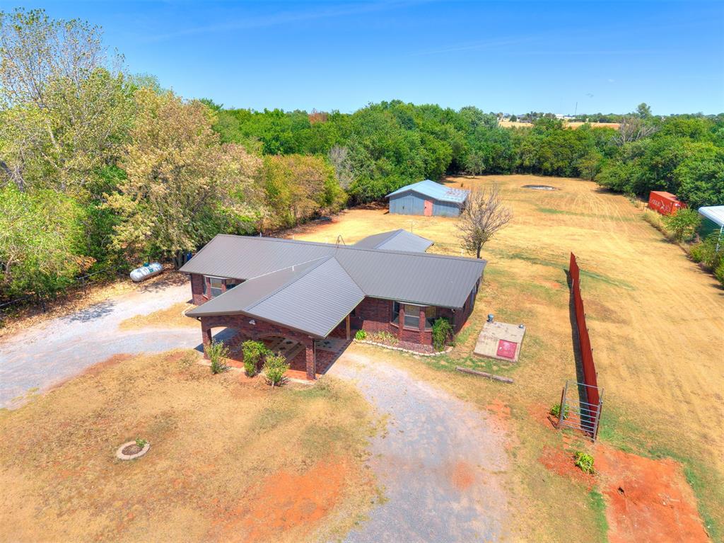 245 E Riddle Road — photo