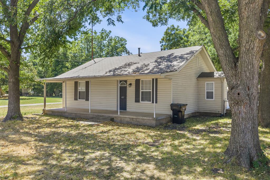 407 S Texas Street — photo