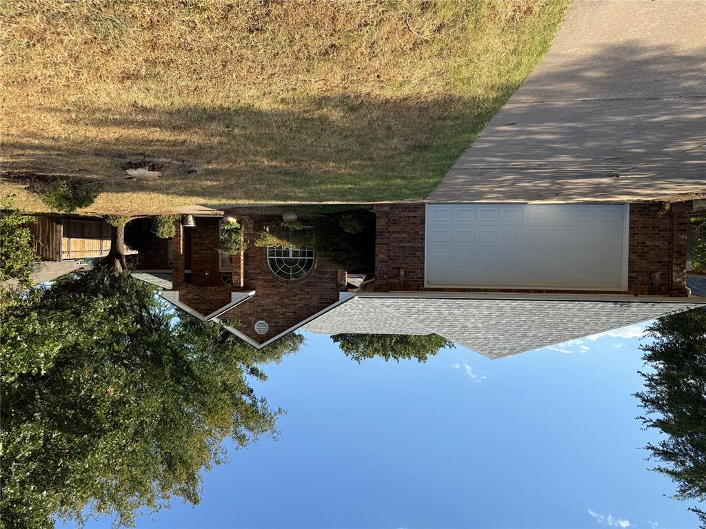 1231 Douglas Circle — photo