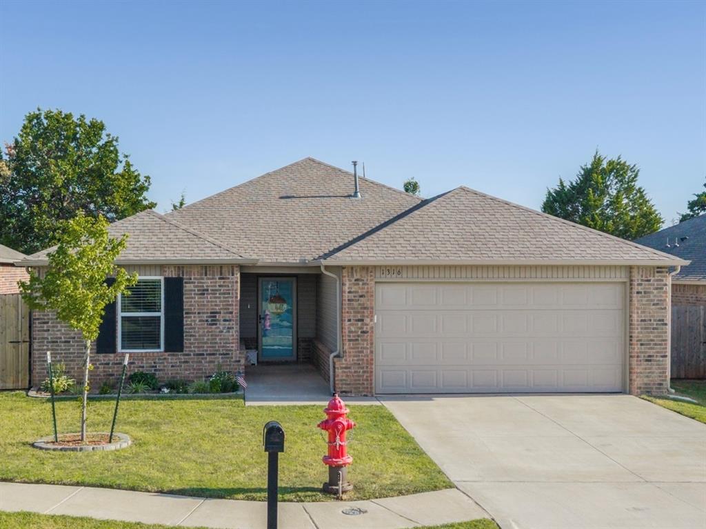 1316 Dustin Drive — photo