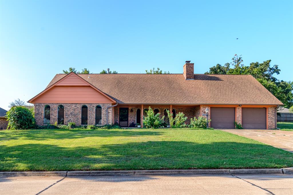 4823 W Woodland Drive — photo