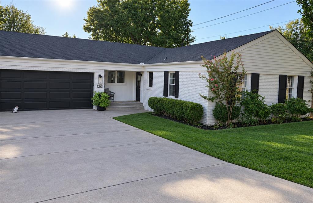1201 Glenbrook Terrace — photo