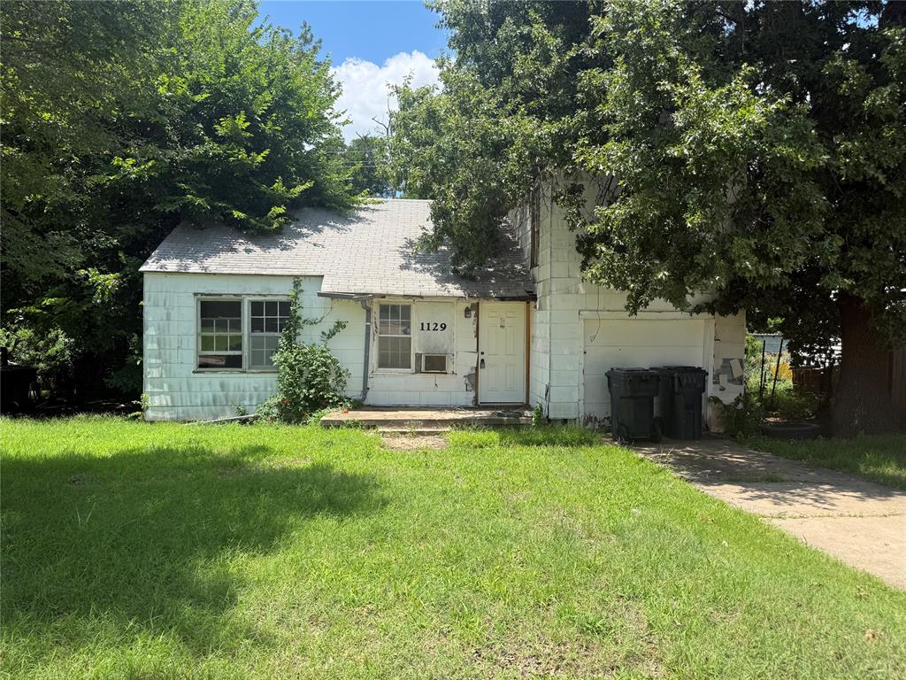 1129 N Woodward Avenue — photo