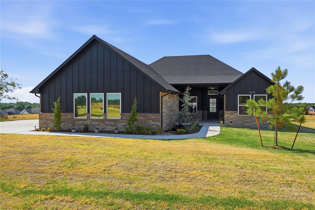 2439 Wolf Creek Bend — photo