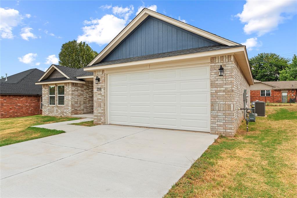 208 E Abbot Lane — photo
