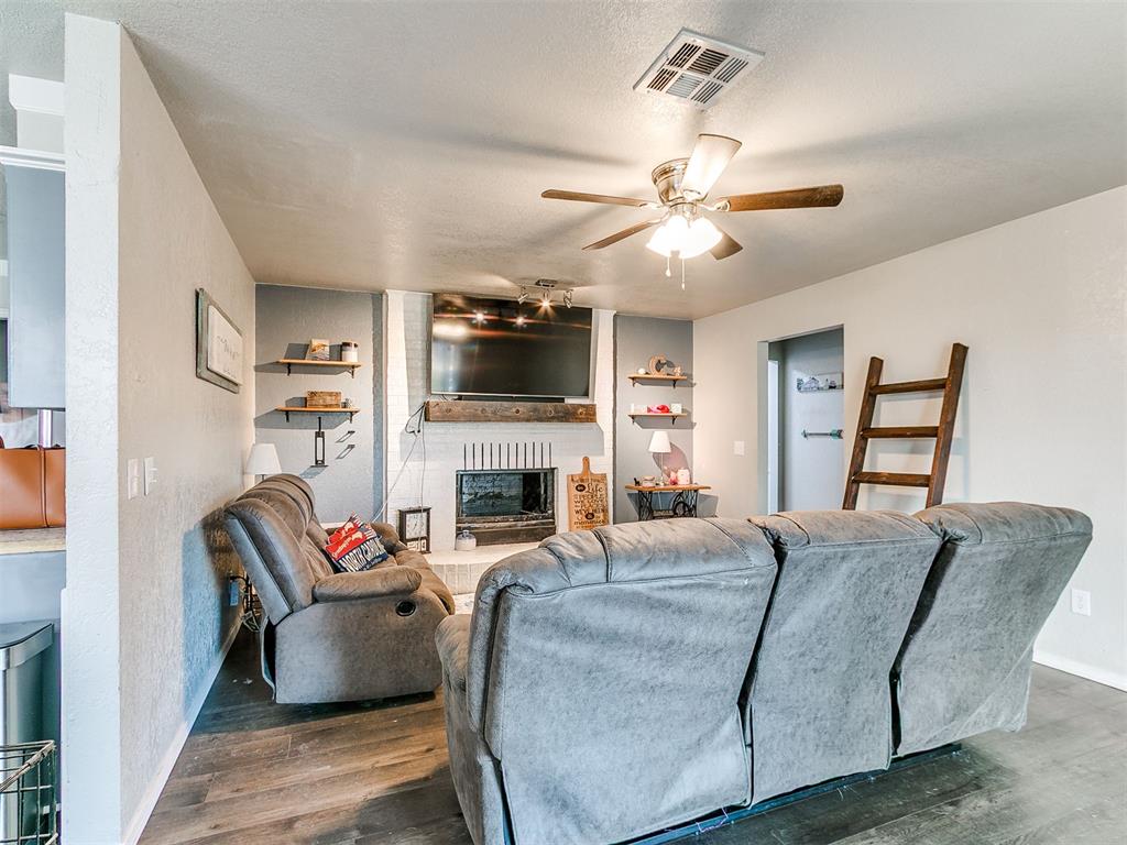 392 Echo Lane, Harrah, OK 73045 — photo 2
