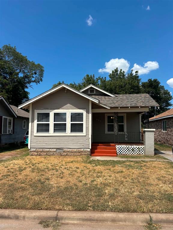 622 W Wood Street — photo