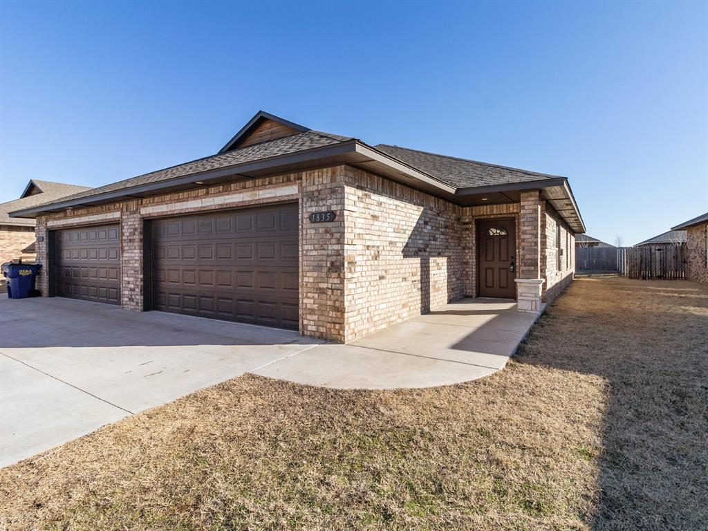 1835 Cypress Lane — photo