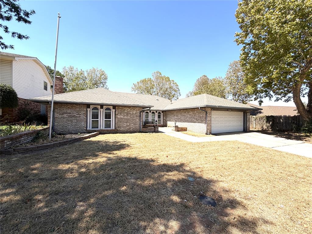 9217 Sutton Place — photo