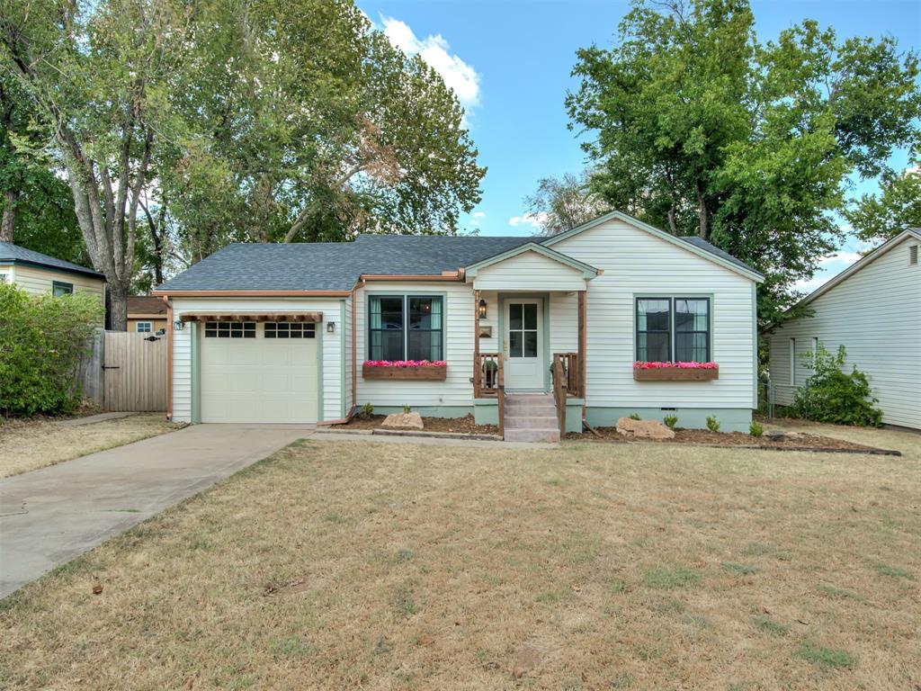111 E 11th, Edmond, OK 73034 — photo 2