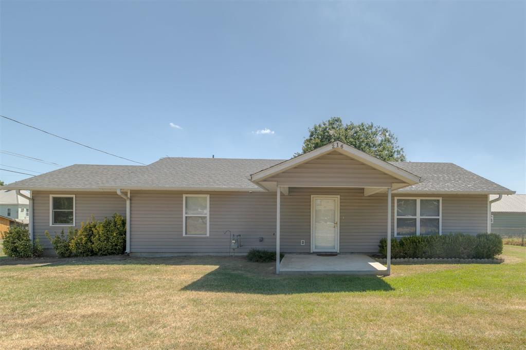 216 SW 4th Street — photo