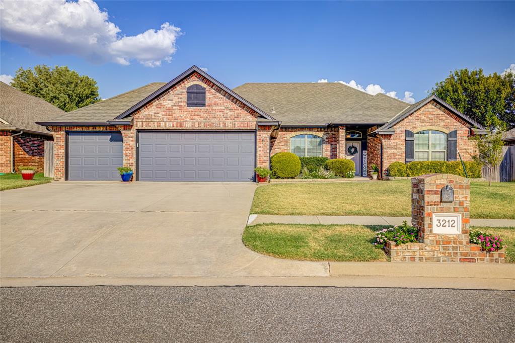 3212 Pin Oak Road — photo