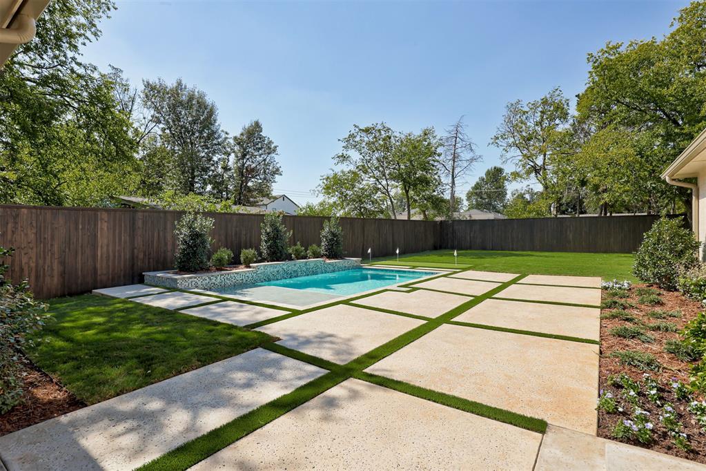 2811 Guilford Lane — photo