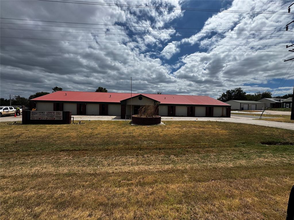 1805 W Wrangler Boulevard — photo