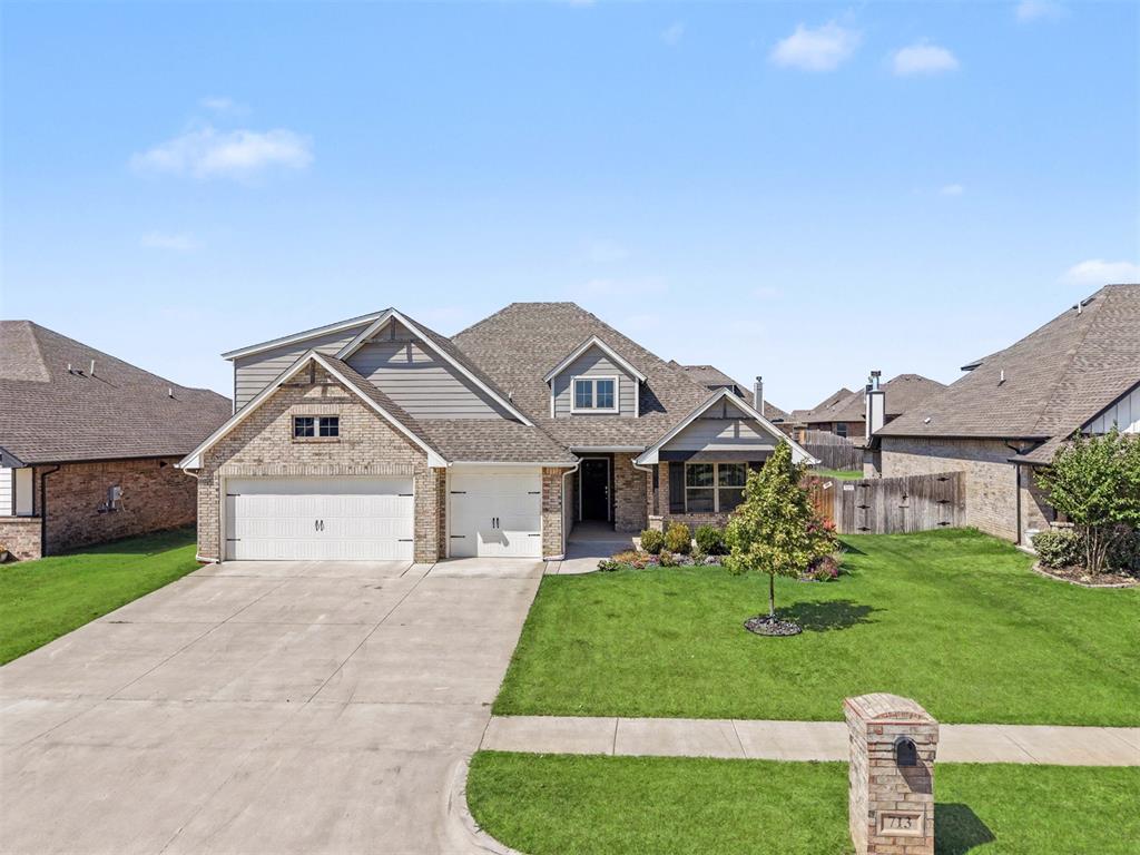 713 Red River Drive — photo