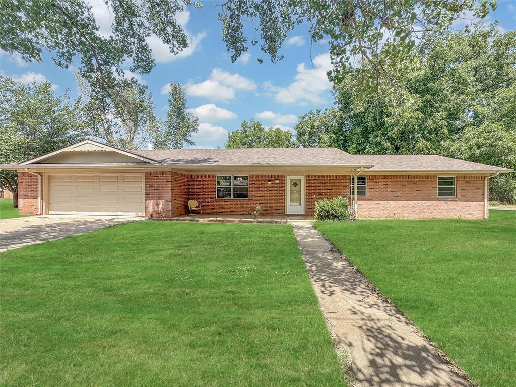 117 E 4th Street — photo