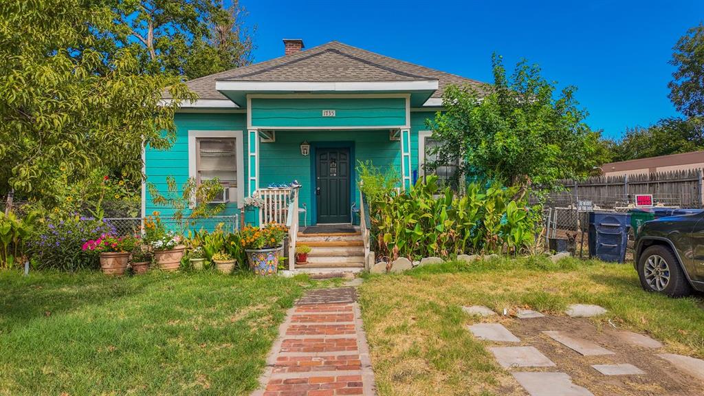 1735 NW 1st Street — photo