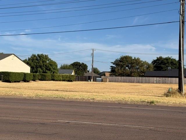 1013 E Tamarack Road — photo