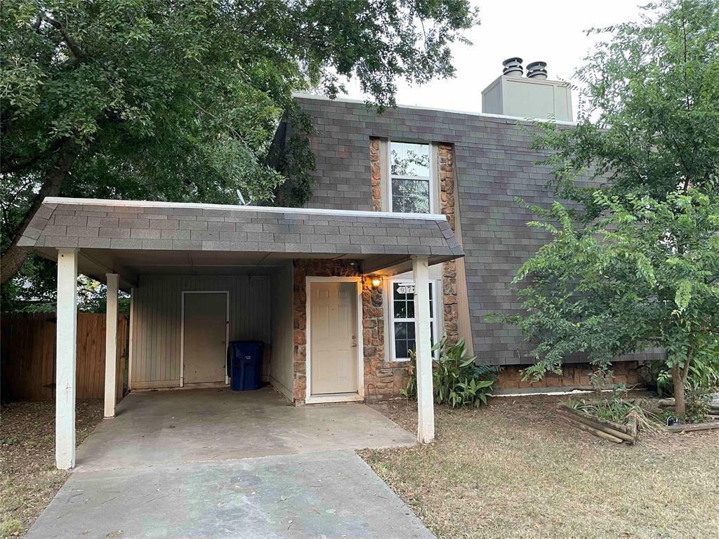 917 Acacia Circle — photo