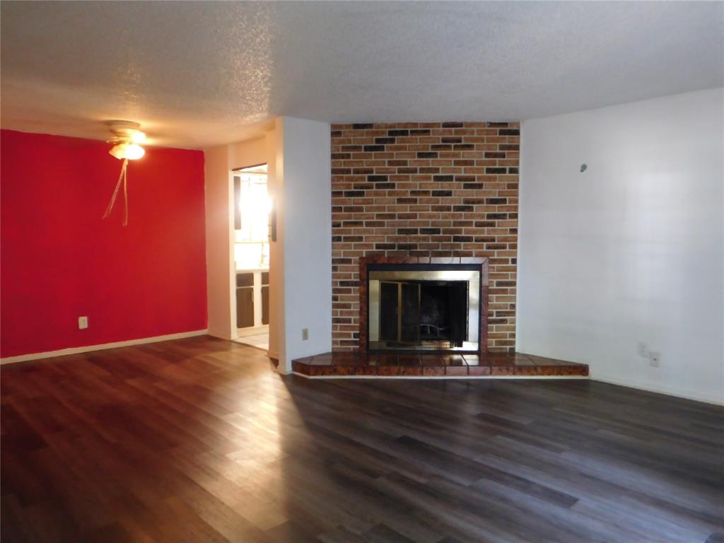 6026 NW Expressway B — photo