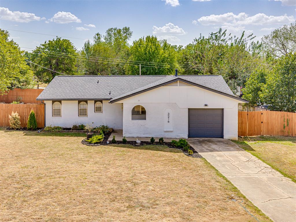 3216 E Noble Drive — photo