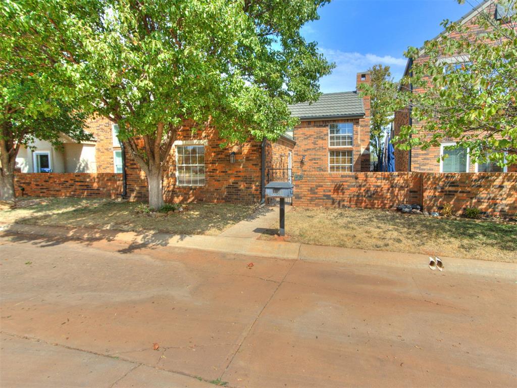 11811 Springhollow Road — photo