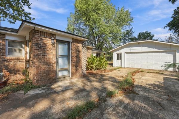 Home in Noble, OK 73068 — photo 2