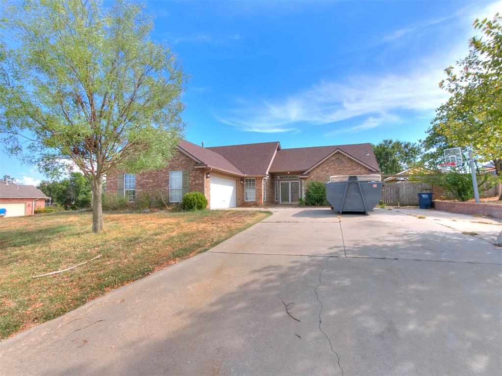 1311 Cambridge Drive — photo