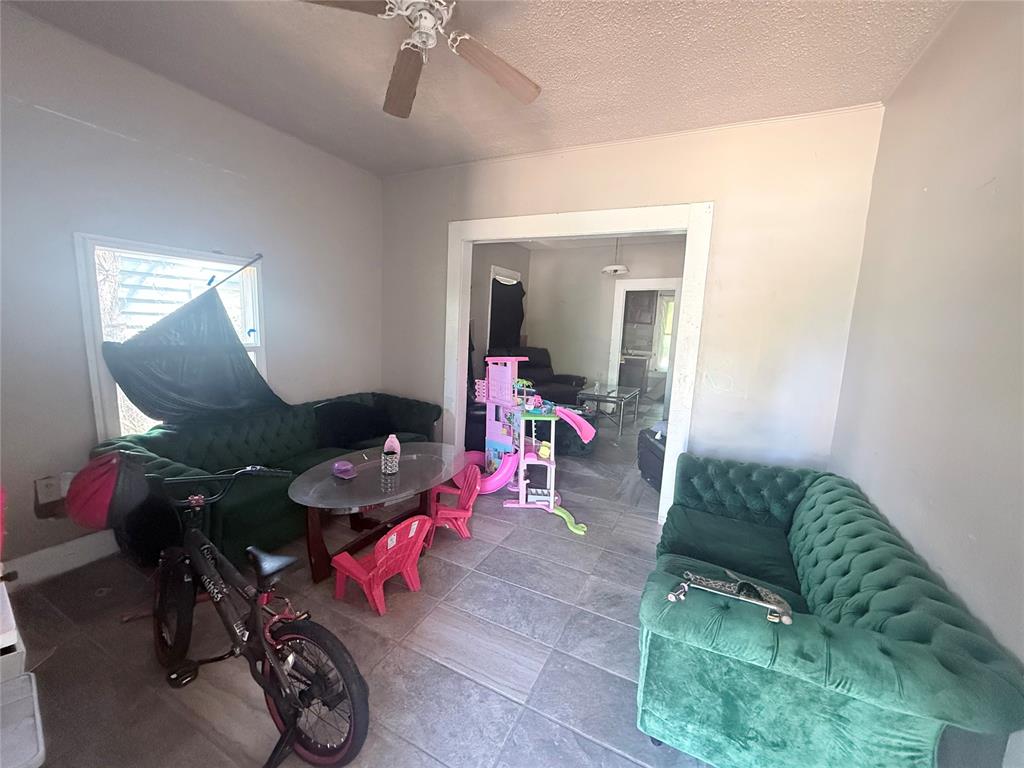 Home in Oklahoma City, OK 73117 — photo 2