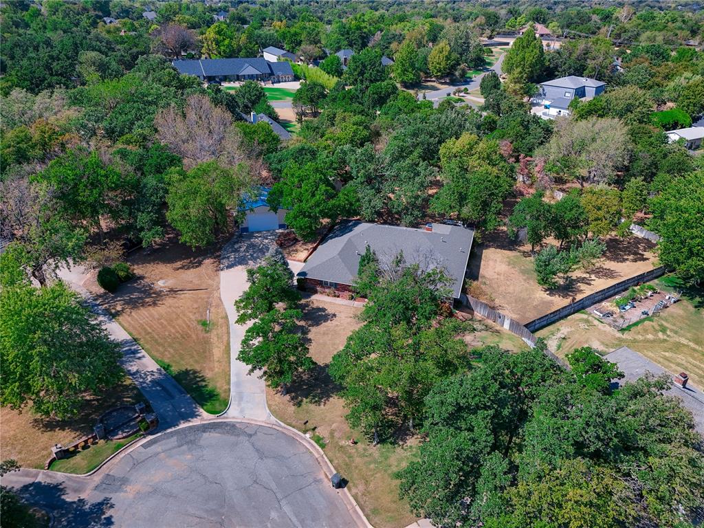 3401 Carriage Way — photo