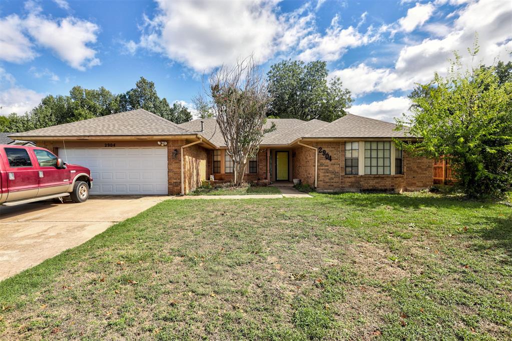 2904 Woodcreek Road — photo