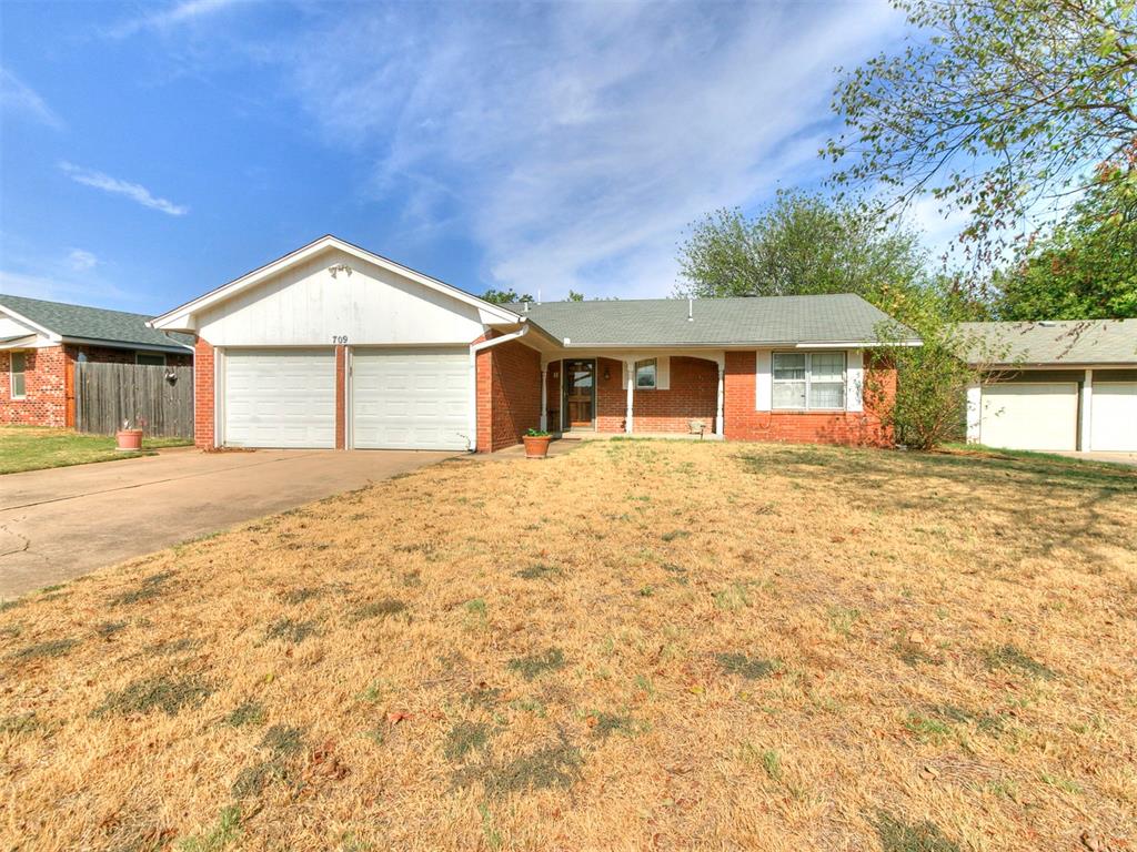 709 Wood Crest Street — photo
