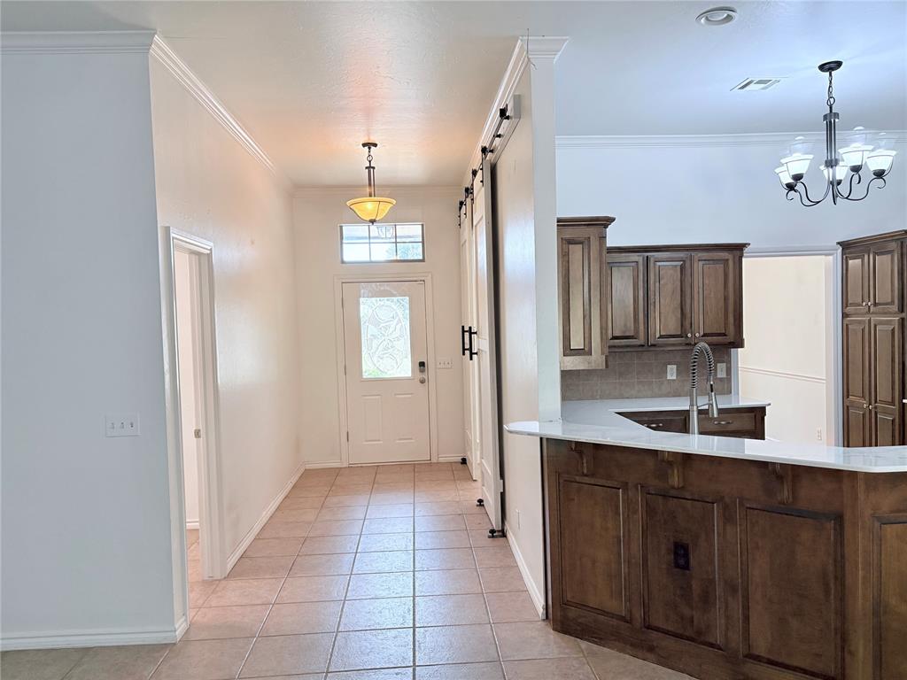 Home in Edmond, OK 73012 — photo 3