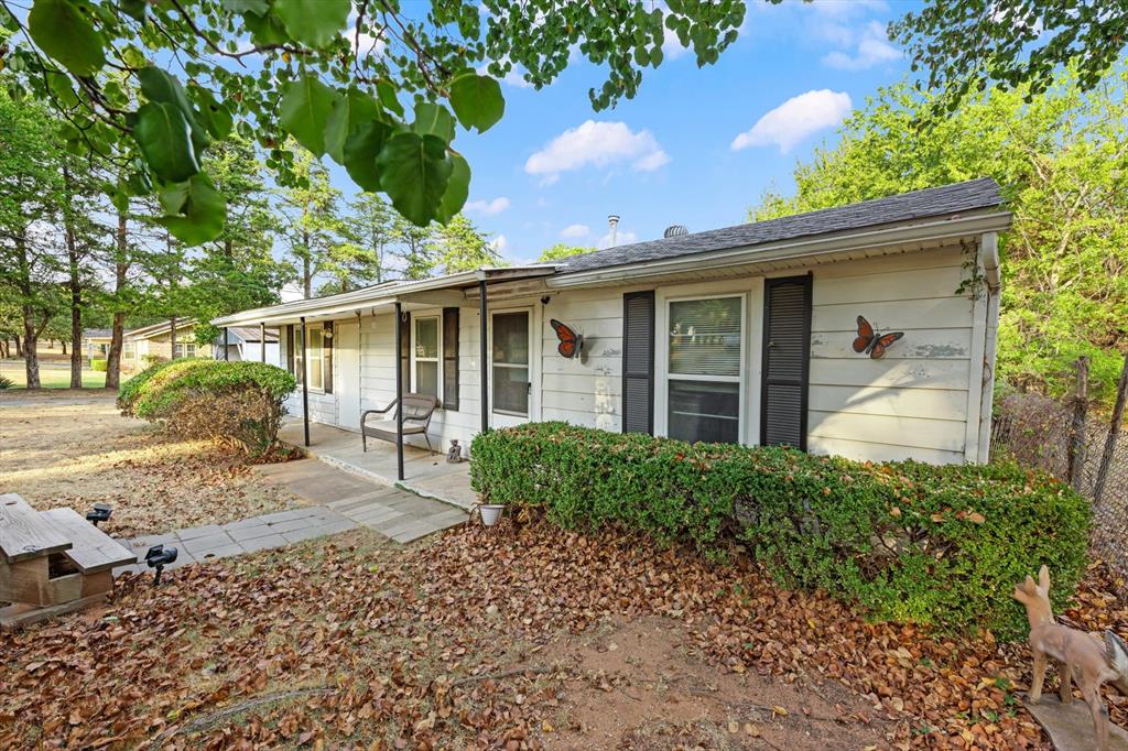 620 Oakridge Drive — photo